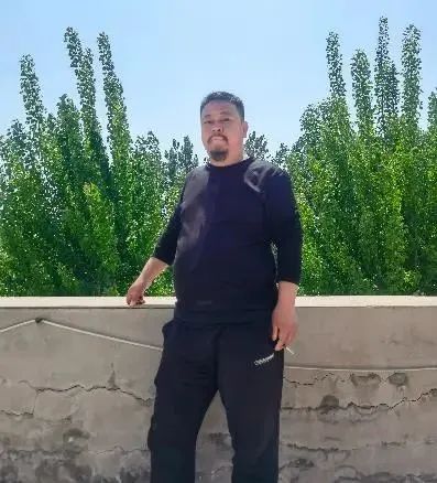 DƬ